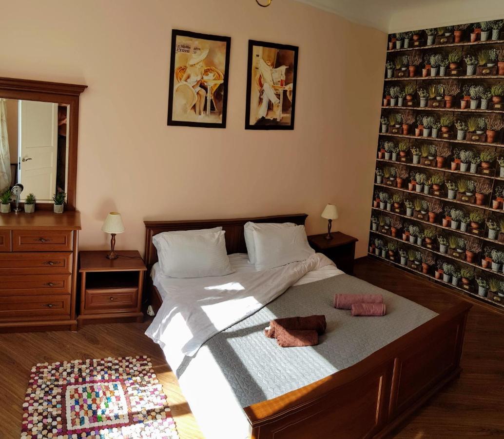 Kyiv Top Location 60M2 Apt In Old City Fast Wifi Selfchekin Екстериор снимка